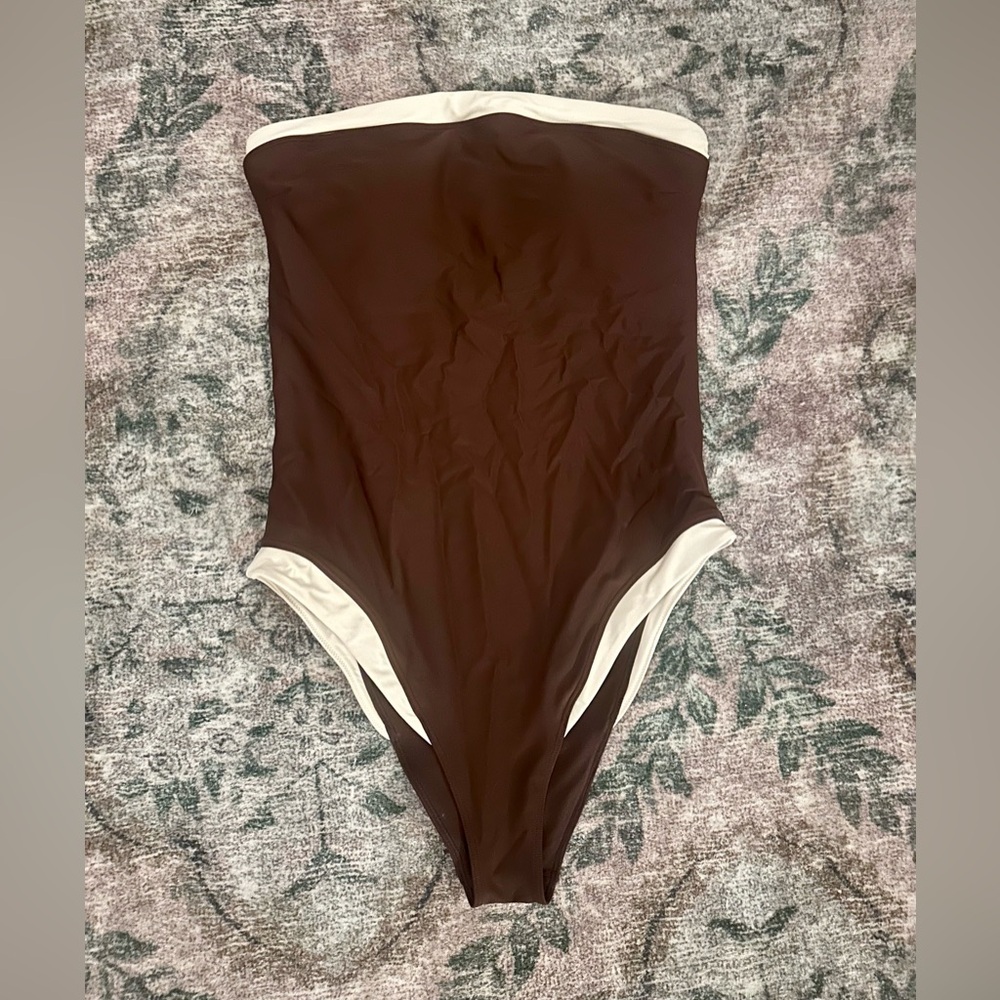 Abercrombie & Fitch Brown and Cream Apparel